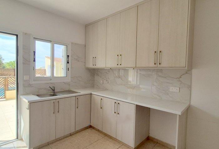 Image No.5-2 Bed Townhouse for sale