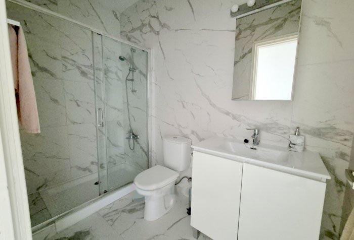 Image No.6-2 Bed Townhouse for sale