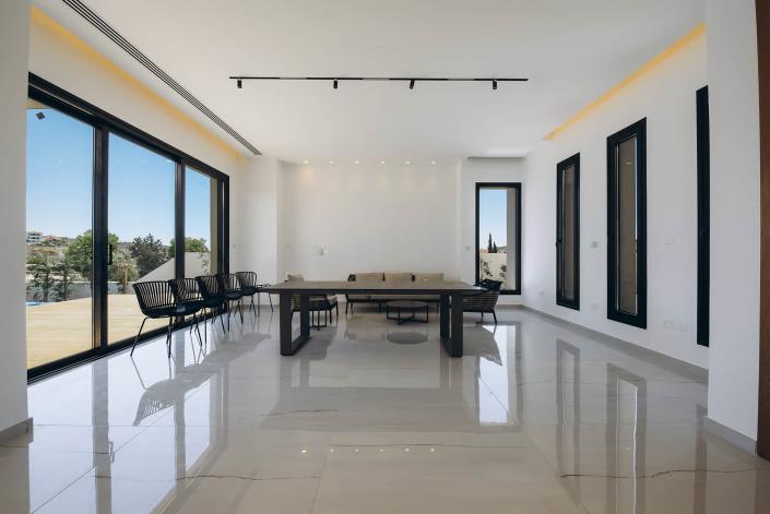 Image No.10-5 Bed Villa for sale