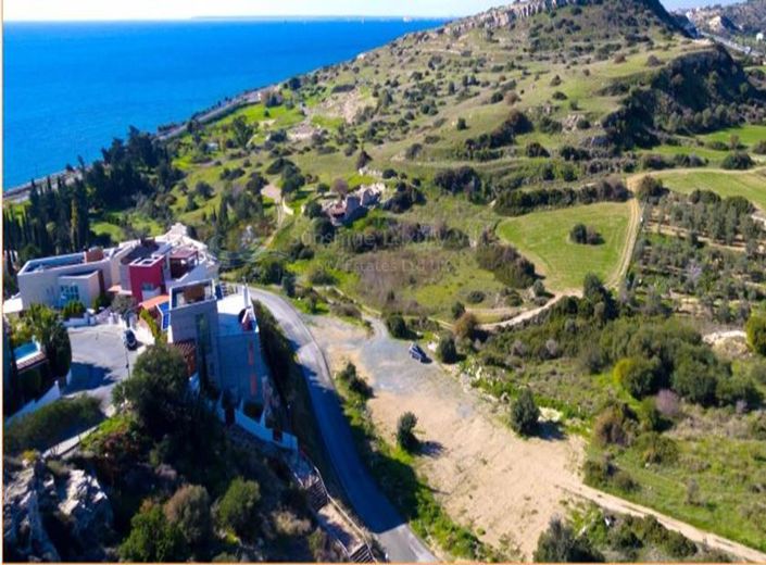 Image No.7-3 Bed Property for sale