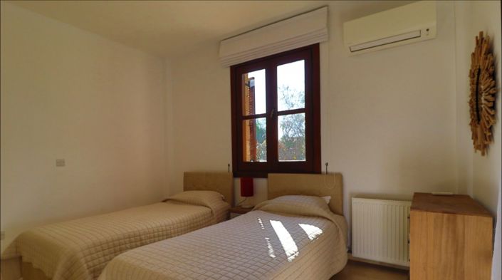 Image No.12-3 Bed Villa for sale