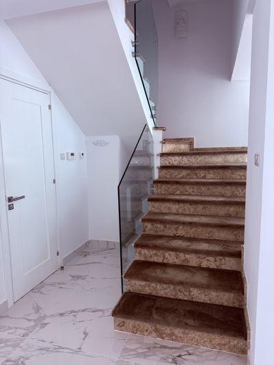 Image No.10-5 Bed Villa for sale