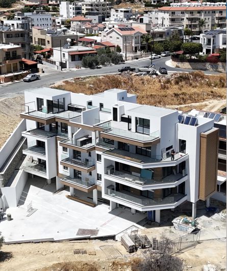 Image No.1-3 Bed Property for sale