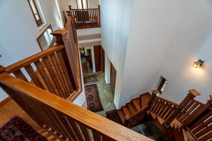 Image No.11-7 Bed Property for sale