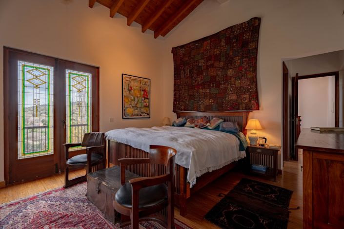 Image No.12-7 Bed Property for sale