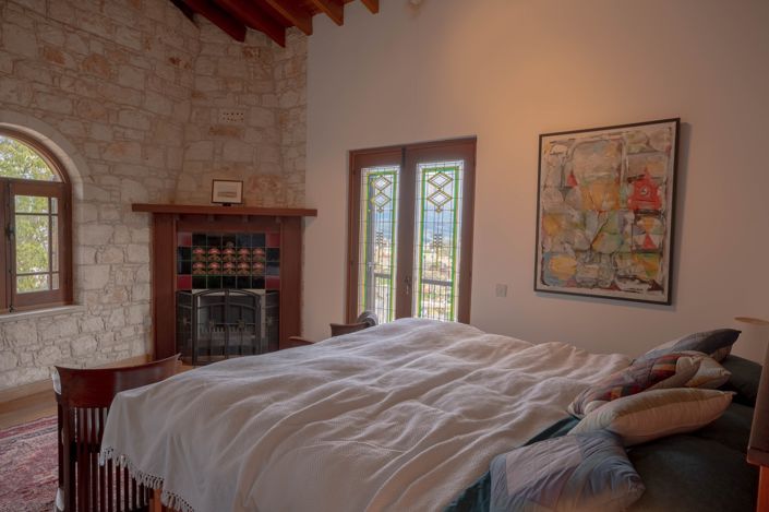 Image No.13-7 Bed Property for sale