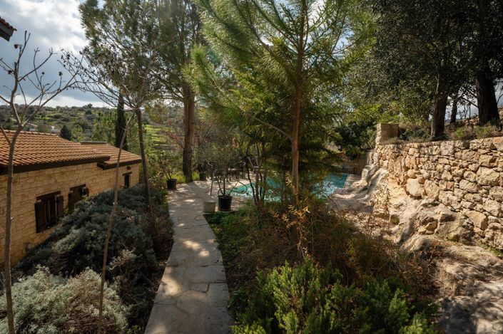 Image No.21-7 Bed Property for sale