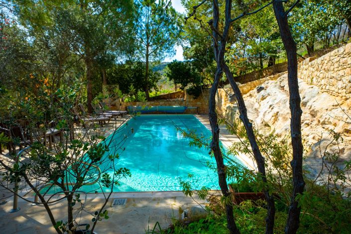 Image No.3-7 Bed Property for sale