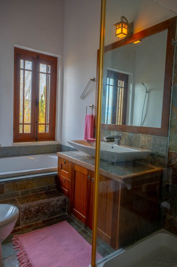 Image No.31-7 Bed Property for sale