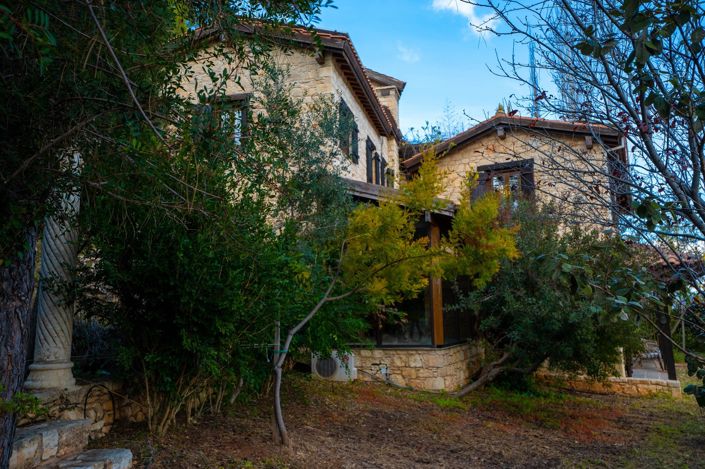 Image No.32-7 Bed Property for sale