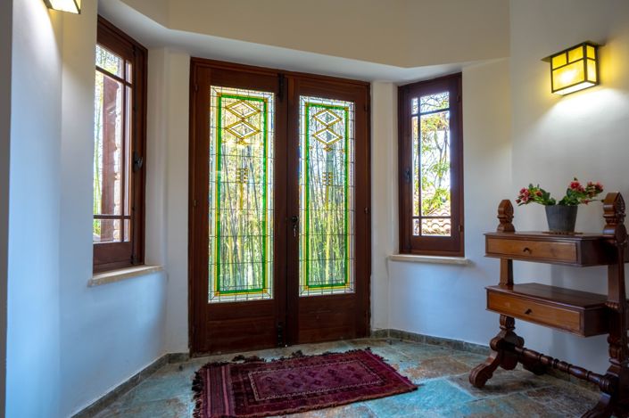 Image No.7-7 Bed Property for sale