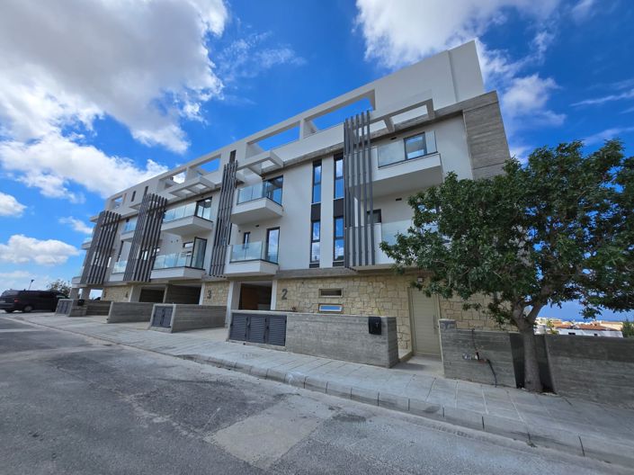 Image No.1-2 Bed Townhouse for sale