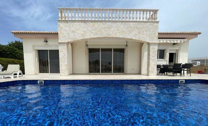 Image No.1-4 Bed Bungalow for sale