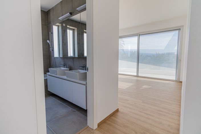 Image No.14-4 Bed Villa for sale