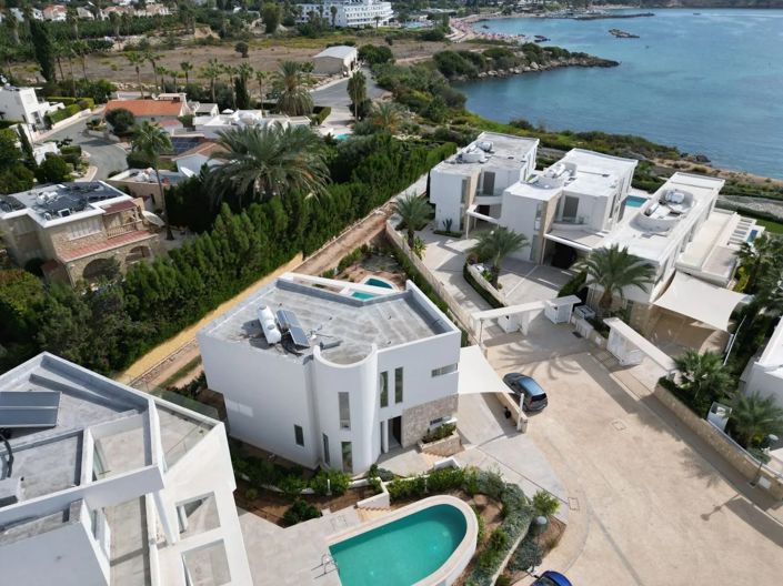 Image No.2-4 Bed Villa for sale