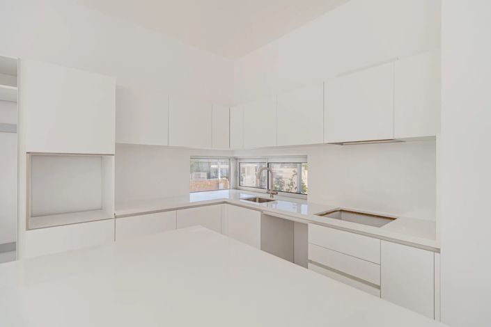 Image No.4-4 Bed Villa for sale