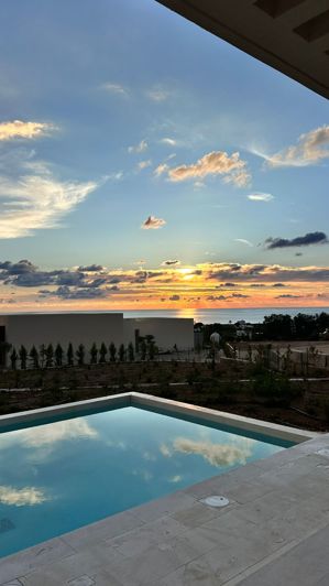 Image No.1-5 Bed Villa for sale