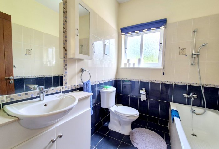 Image No.18-3 Bed Villa for sale