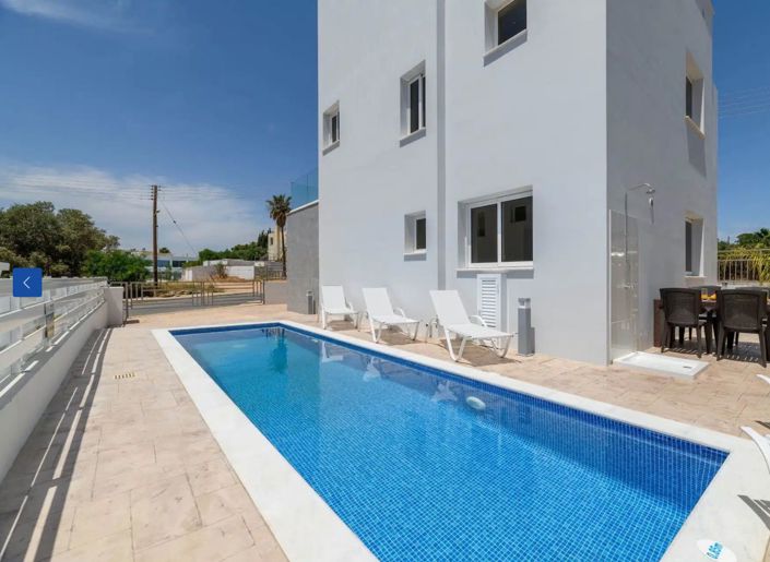 Image No.1-3 Bed Villa for sale