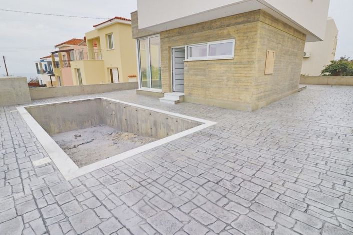 Image No.1-3 Bed Villa for sale