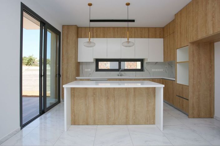 Image No.5-3 Bed Villa for sale