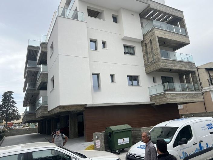 Image No.1-3 Bed Apartment for sale