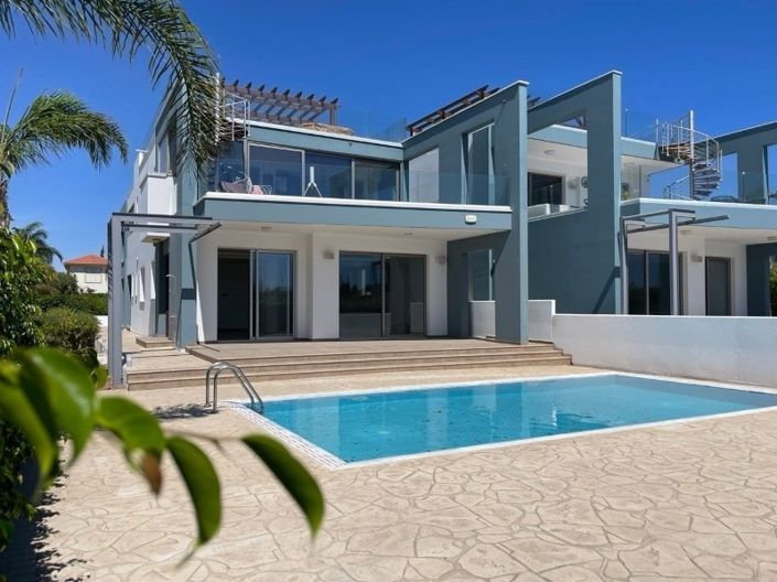 Image No.1-3 Bed Villa for sale