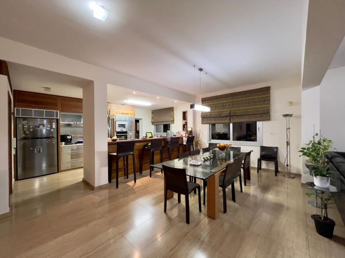 Image No.11-7 Bed Villa for sale