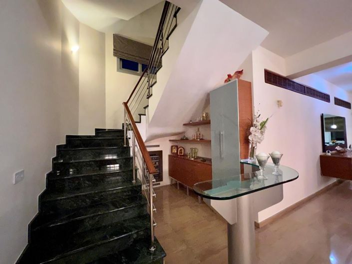 Image No.15-7 Bed Villa for sale