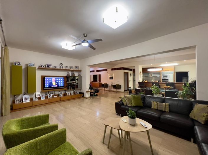 Image No.7-7 Bed Villa for sale