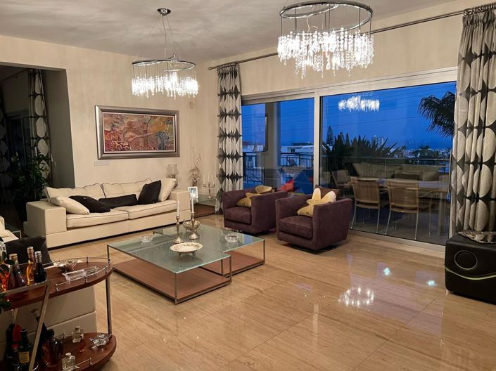 Image No.9-7 Bed Villa for sale