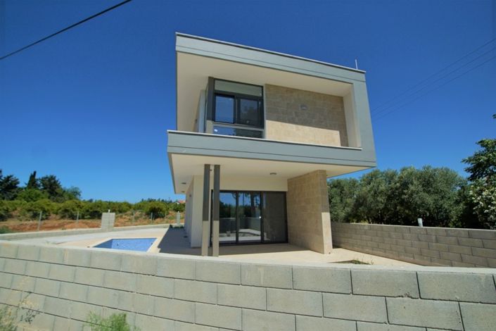 Image No.1-3 Bed Villa for sale