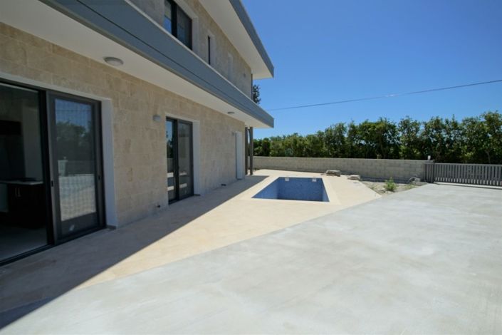 Image No.18-3 Bed Villa for sale