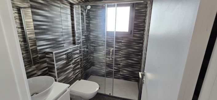 Image No.12-Propriété de 4 chambres à vendre à Limassol