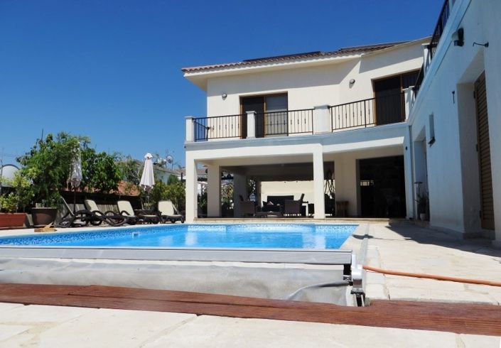 Image No.1-4 Bed Villa for sale