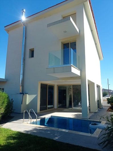 Image No.1-2 Bed Villa for sale