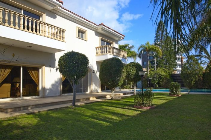 Image No.1-4 Bed Villa for sale