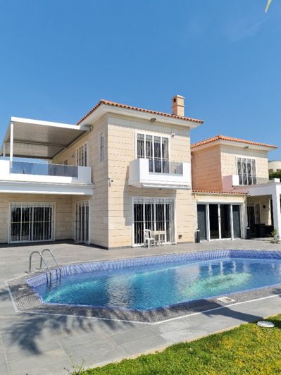 Image No.1-4 Bed Villa for sale