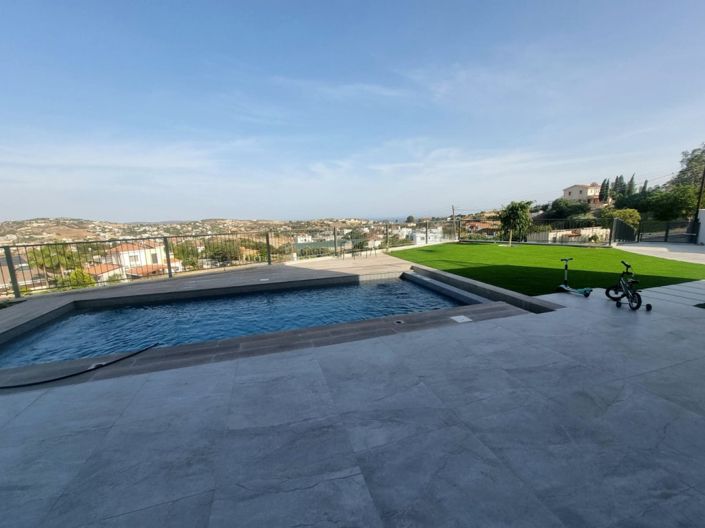 Image No.1-4 Bed Villa for sale