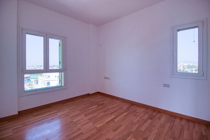 Image No.14-3 Bed Apartment for sale