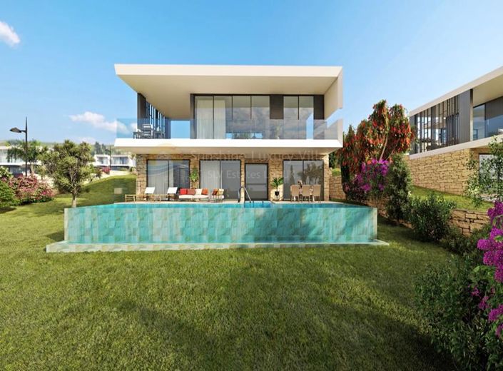 Image No.8-3 Bed Villa for sale