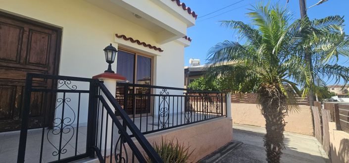 Image No.3-3 Bed Villa for sale