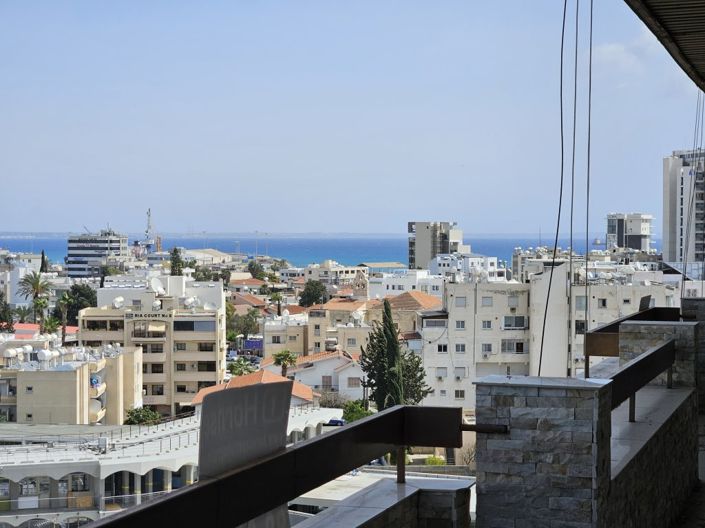 Image No.7-3 Bed Property for sale