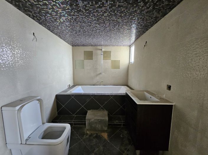 Image No.8-3 Bed Property for sale