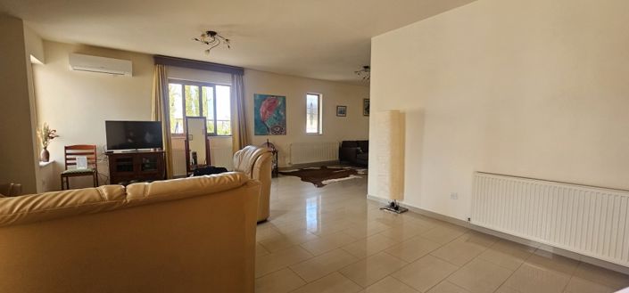 Image No.10-4 Bed Villa for sale