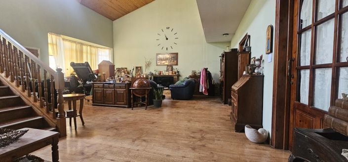 Image No.2-3 Bed Villa for sale