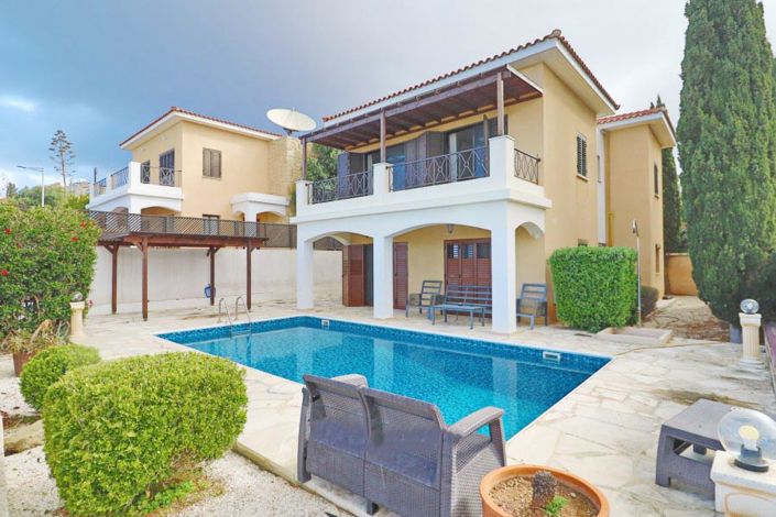 Image No.1-3 Bed Villa for sale