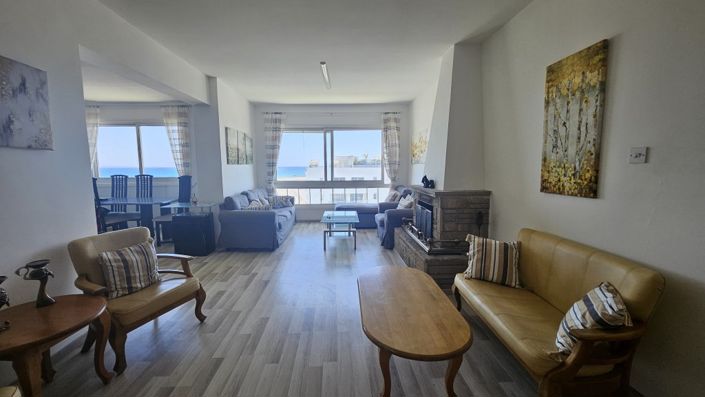 Image No.6-3 Bed Property for sale