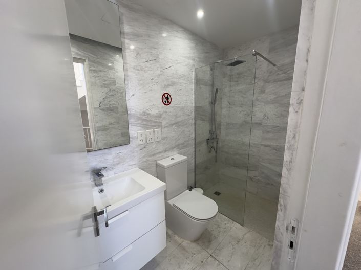 Image No.30-6 Bed Villa for sale