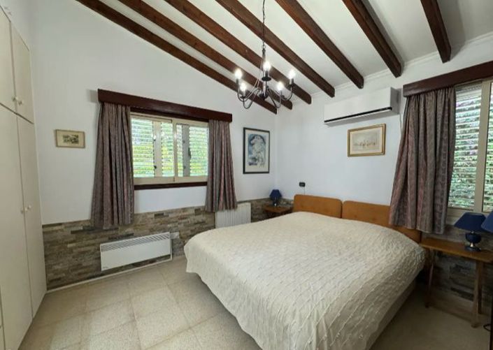 Image No.12-3 Bed Bungalow for sale